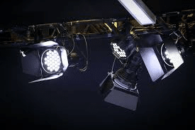 Semua Jenis Pencahayaan Film Masuk ke Dalam Dua Kategori: Natural Light dan Artificial Light